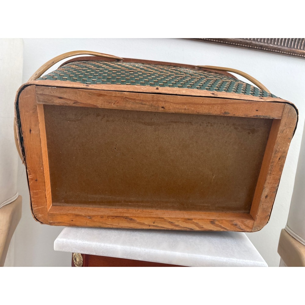 Vintage 1970's Hawkeye Burlington Woven Wicker Picnic Basket Wood Trim - Picture 11 of 11